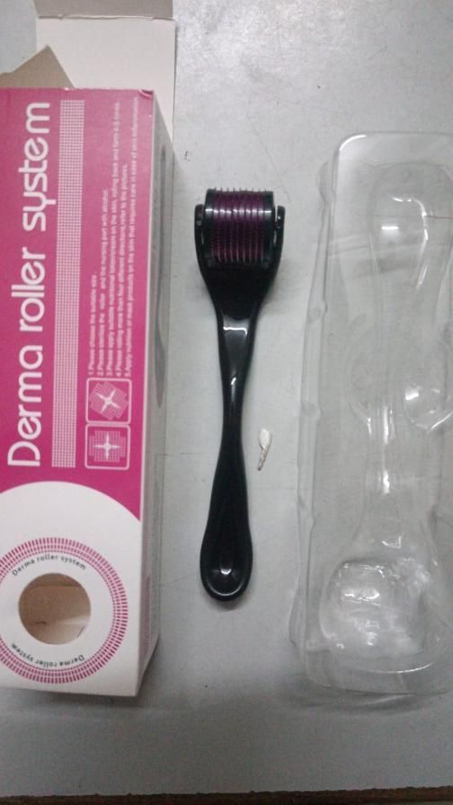 Derma Roller With 0.5 MM Titanium Microneedles  (Pack of 1 )